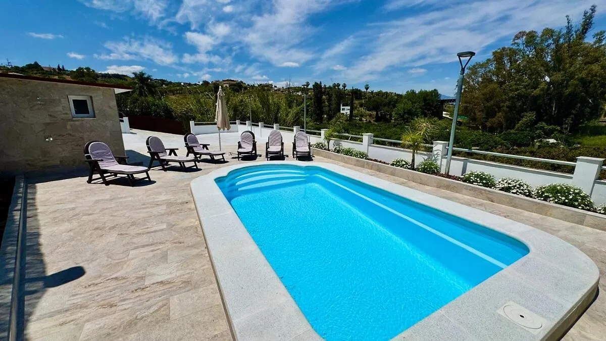 بيت للعطل Casa Rural De Diseno Con Piscina Y Barbacoa مالقة