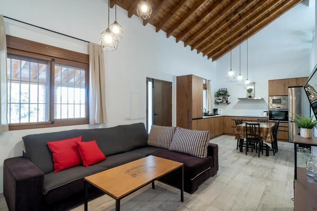 بيت للعطل Casa Rural De Diseno Con Piscina Y Barbacoa مالقة